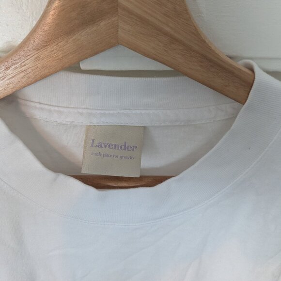 Unisex Lavender brand graphic t-shirt with character - Picture 3 of 4